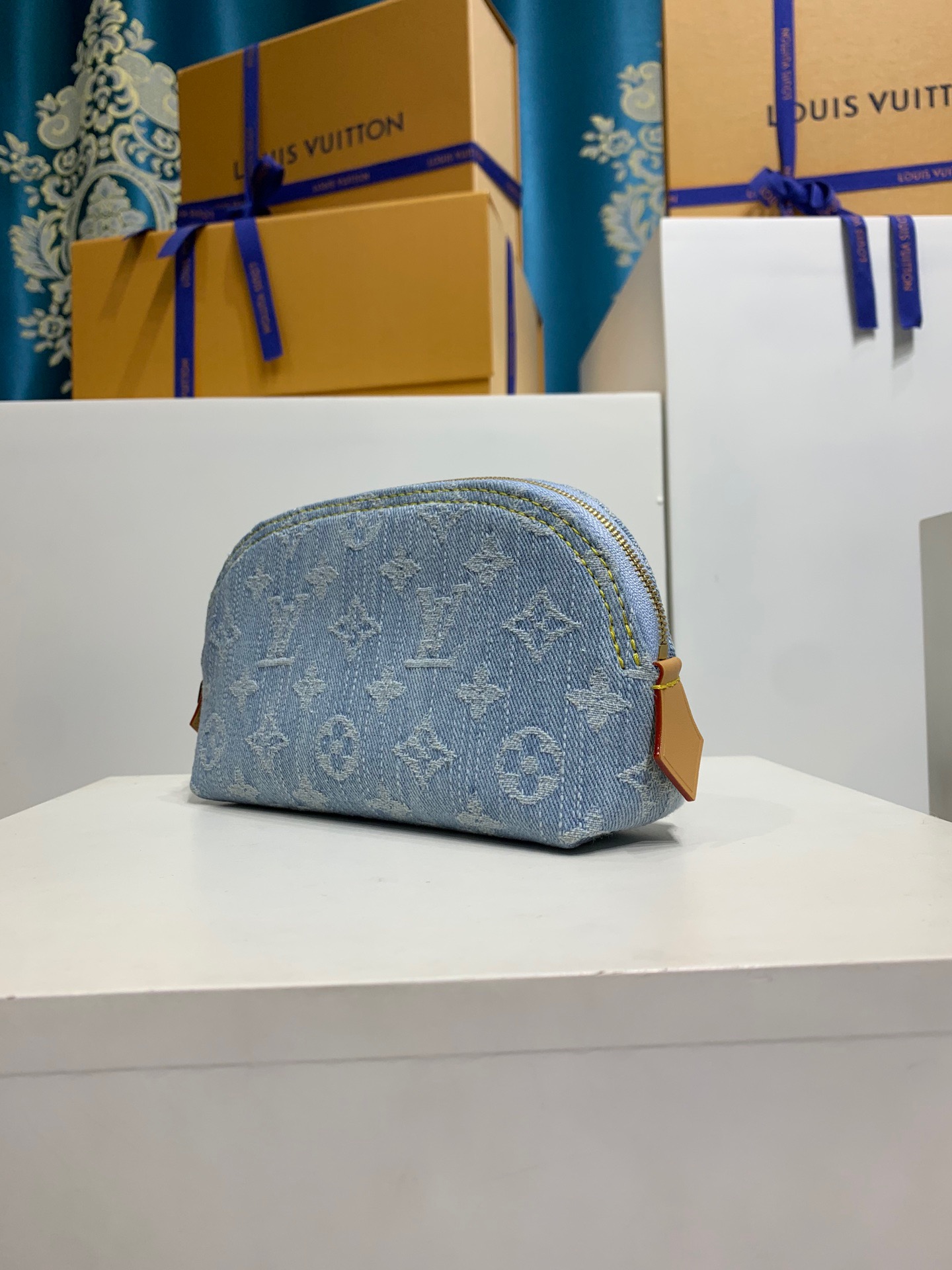LOUIS VUITTON M83616 Pochette Cosmetique PM
