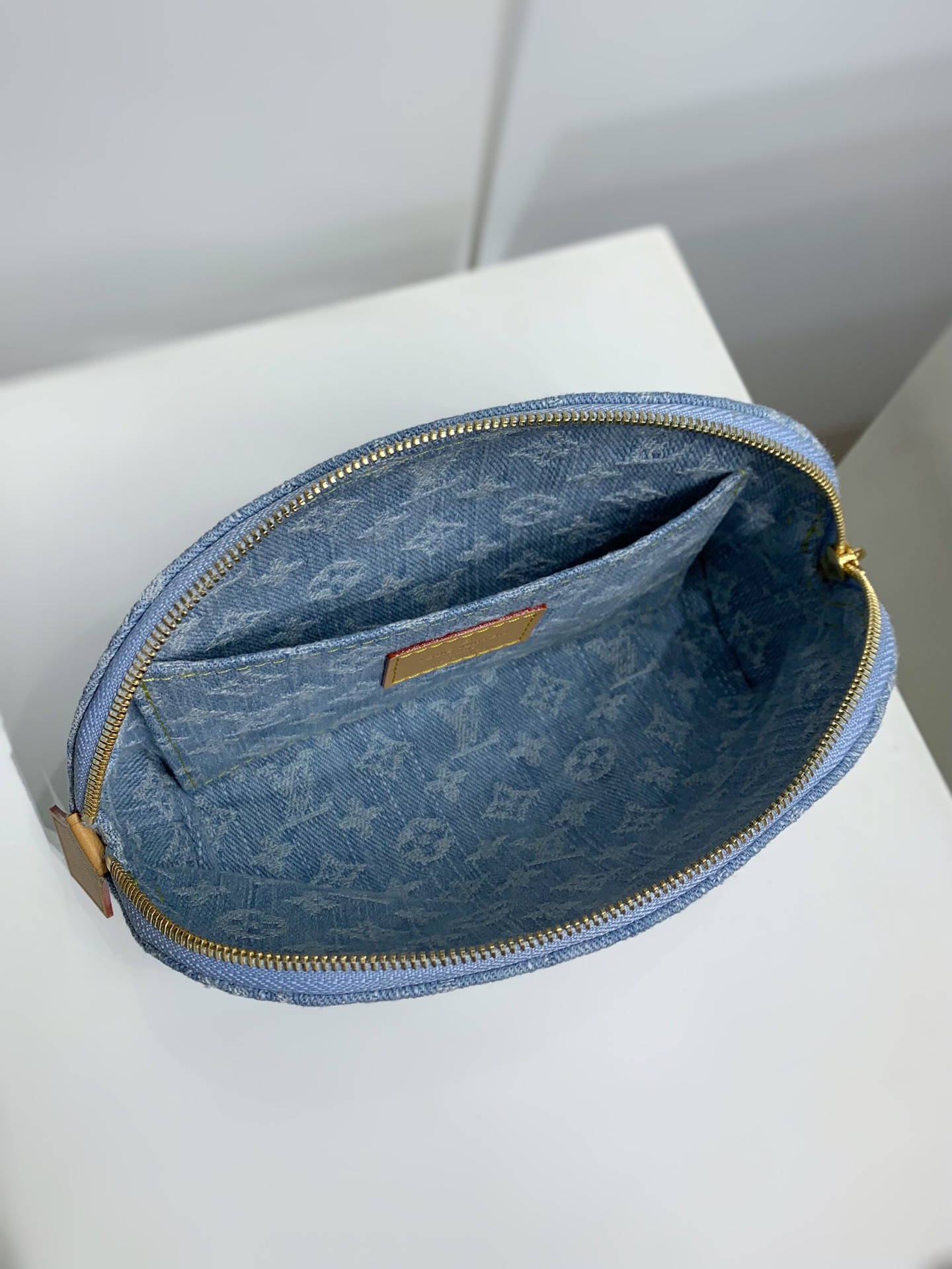 LOUIS VUITTON M83616 Pochette Cosmetique PM
