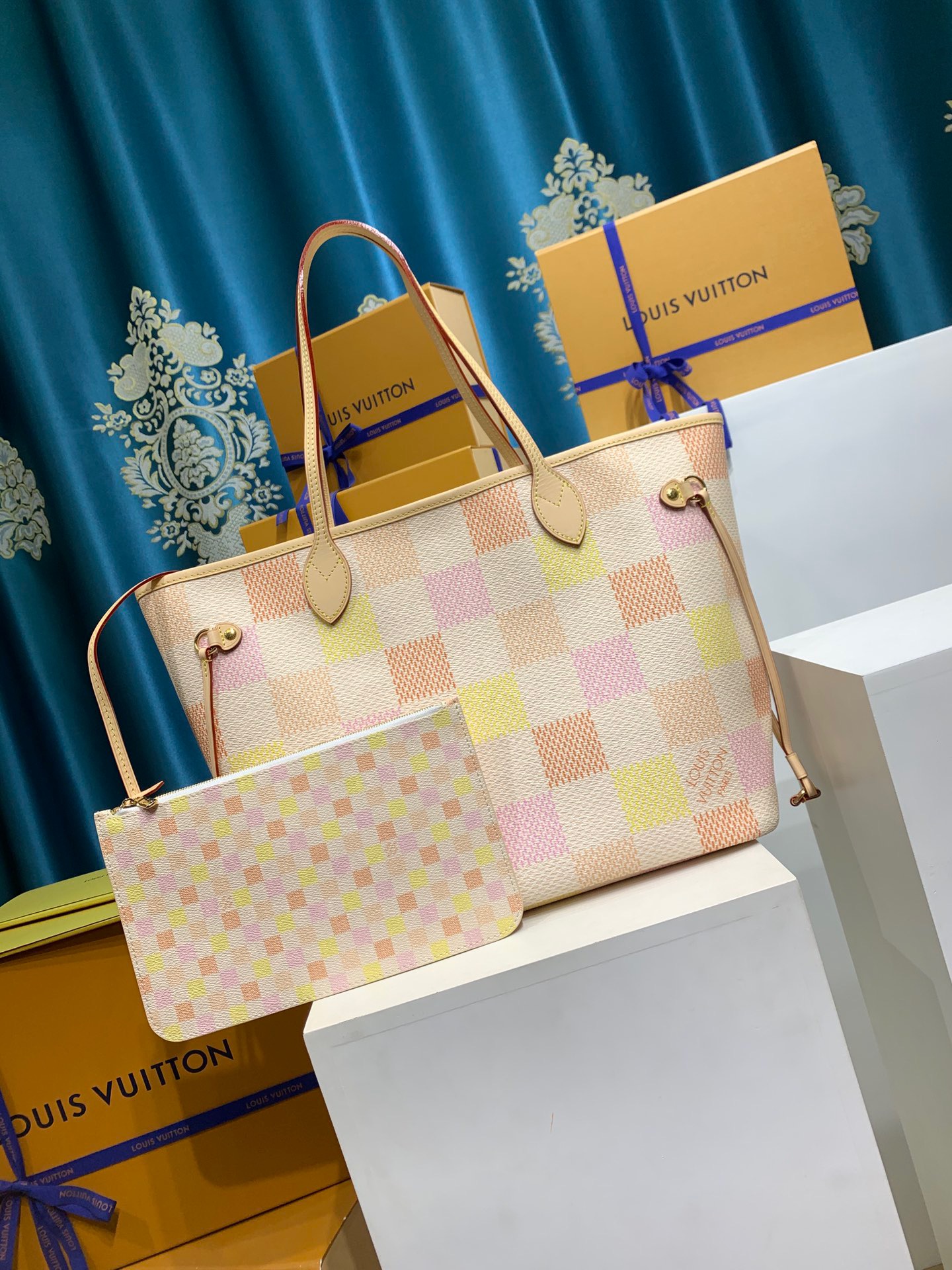 LOUIS VUITTON N40668 Neverfull MM Tote Bag