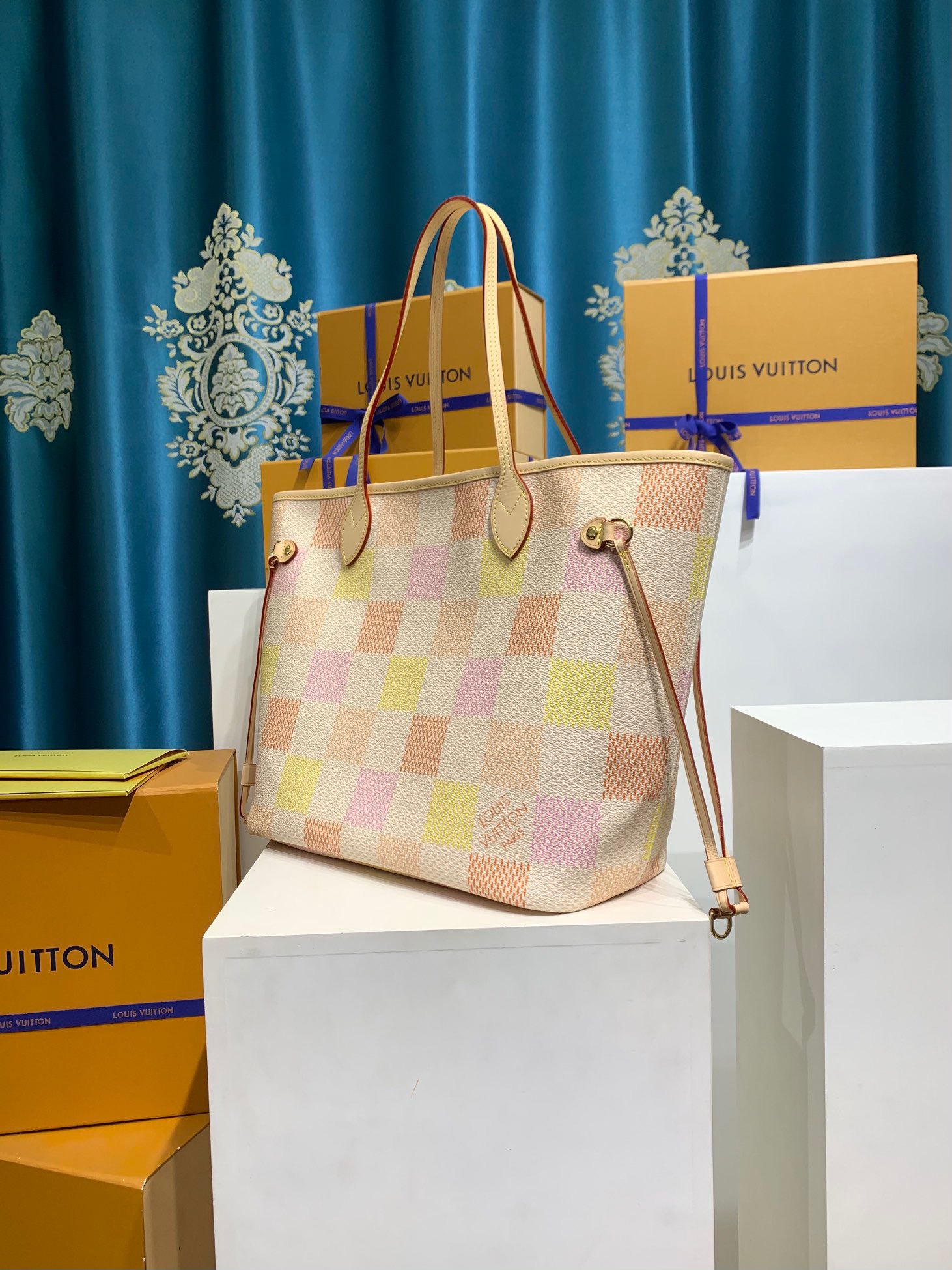 LOUIS VUITTON N40668 Neverfull MM Tote Bag