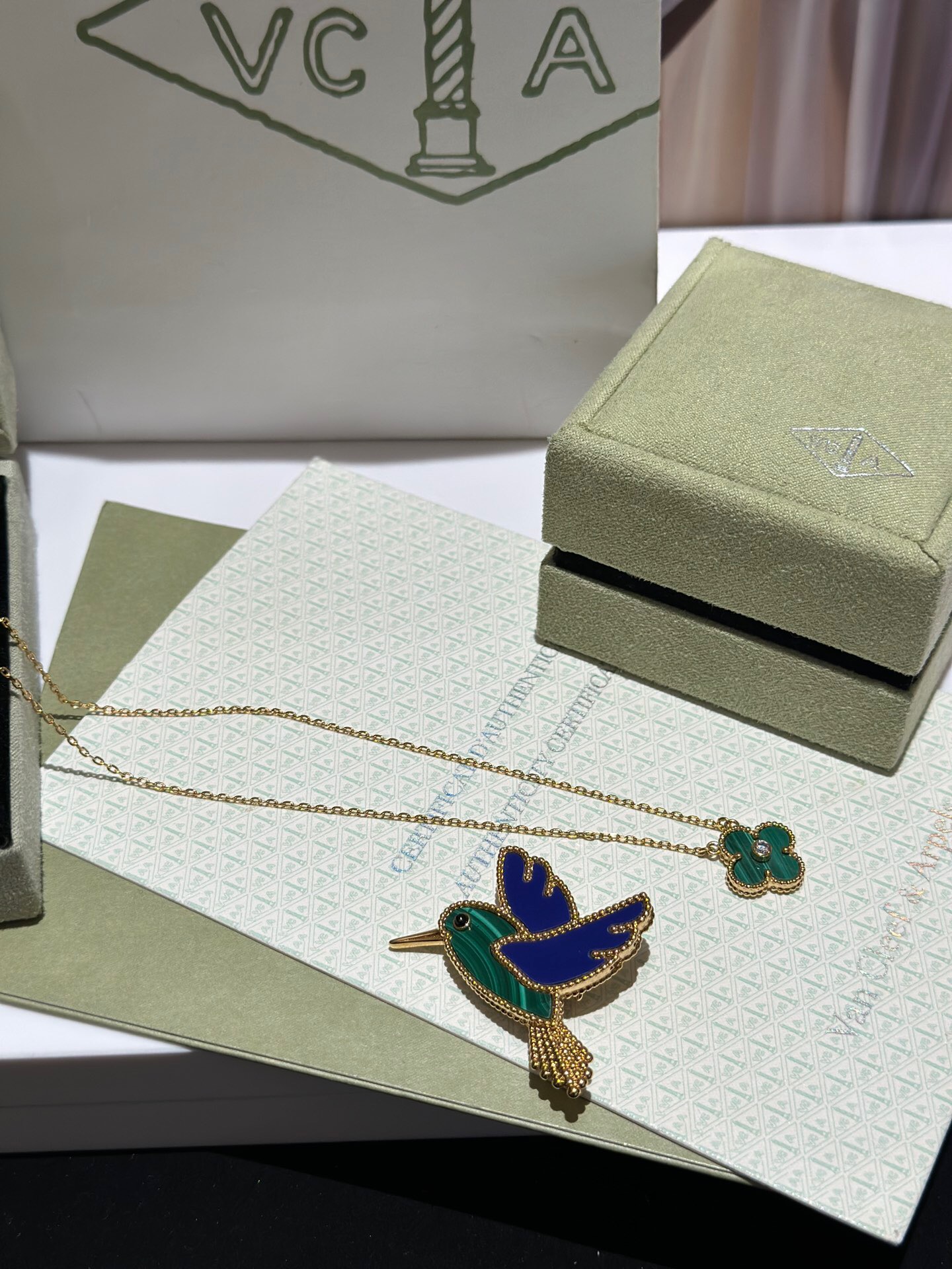 Van Cleef & Arpels Vintage Alhambra NECKLACES& PENDANTS