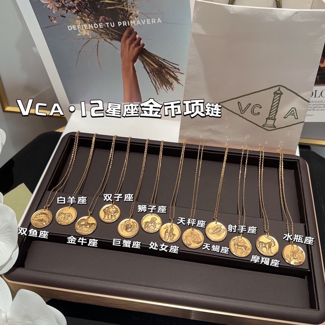 Van Cleef & Arpels Vintage Alhambra NECKLACES& PENDANTS