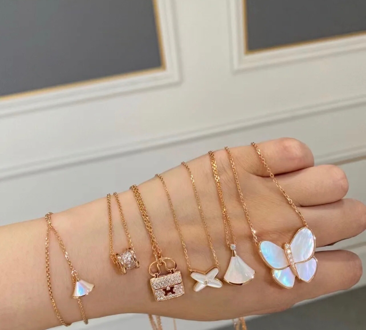 Van Cleef & Arpels Vintage Alhambra NECKLACES& PENDANTS