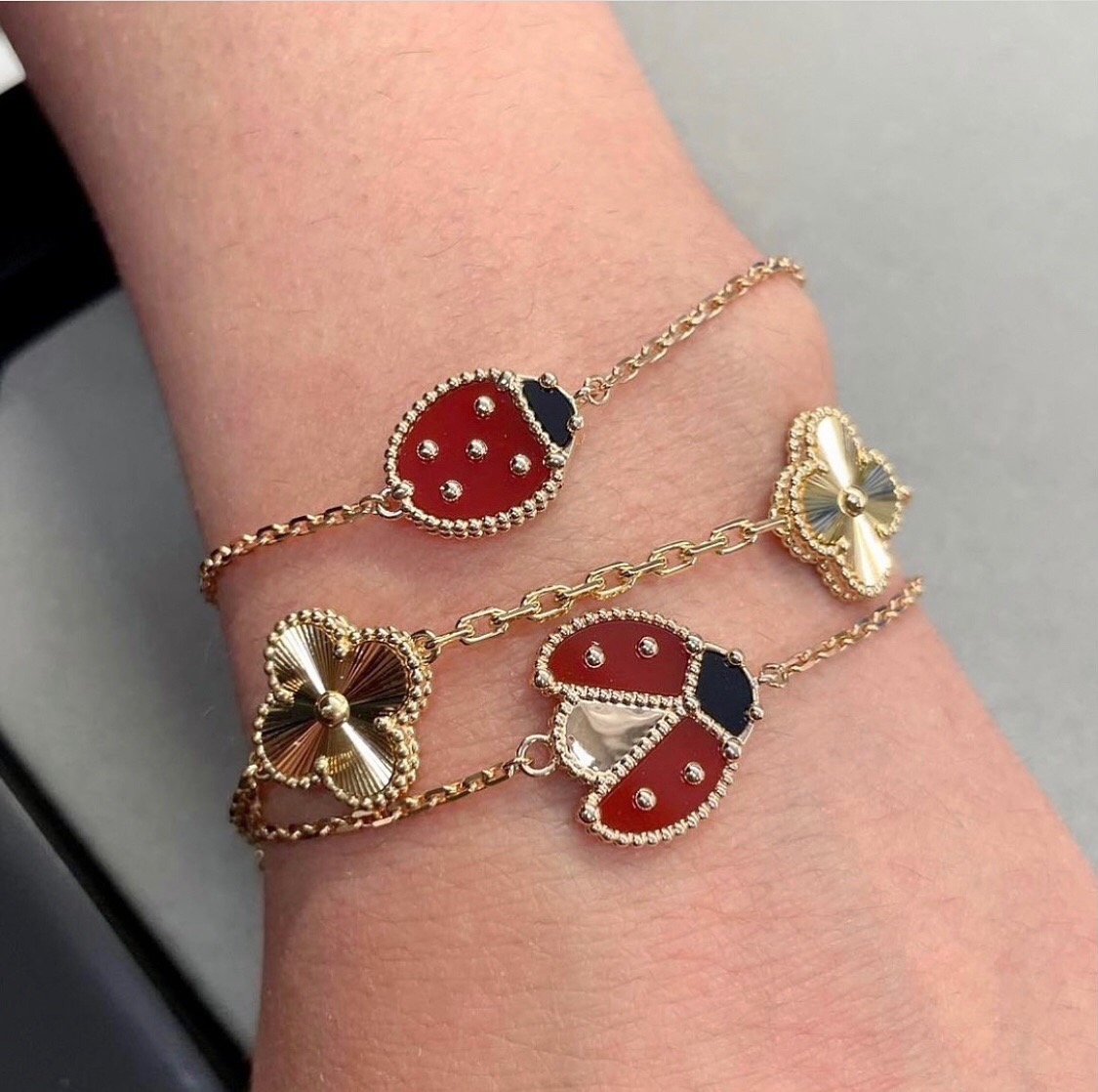 Van Cleef & Arpels Vintage Alhambra NECKLACES& PENDANTS