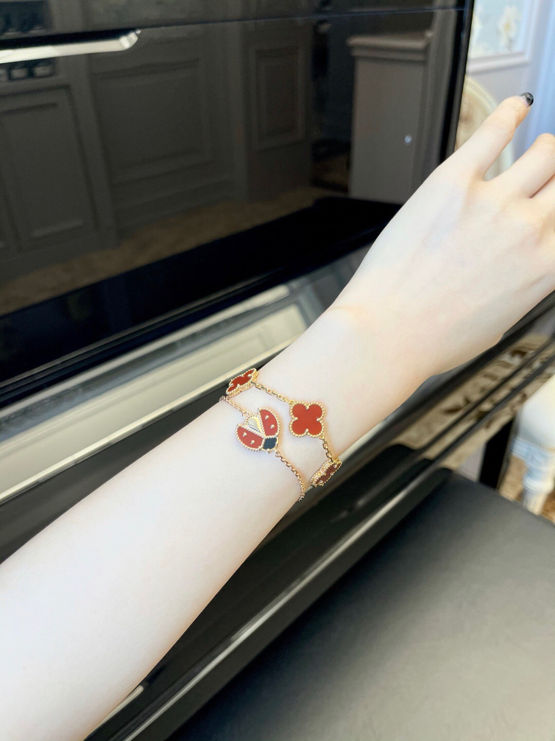 Van Cleef & Arpels Vintage Alhambra NECKLACES& PENDANTS