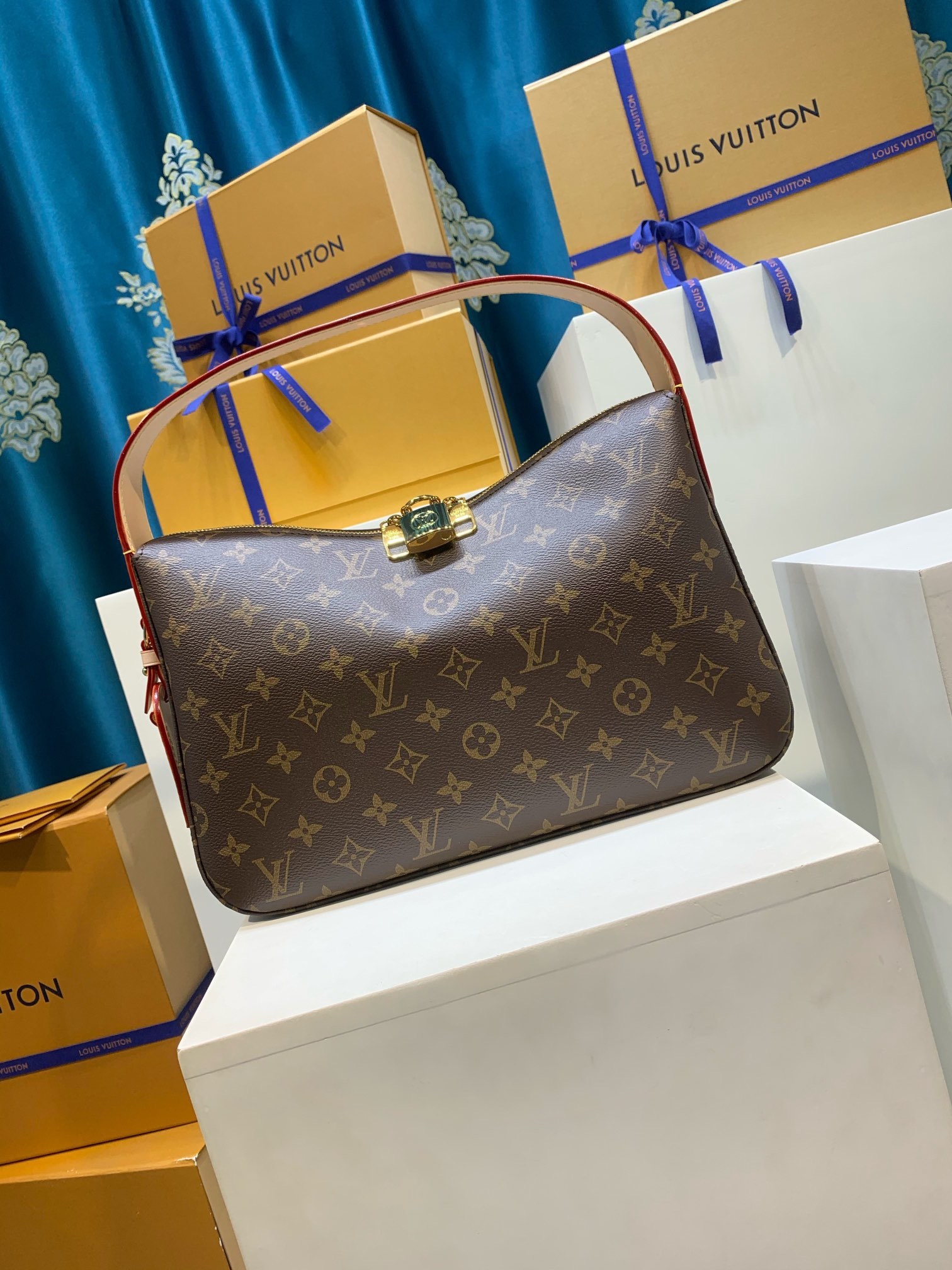 LOUIS VUITTON Slouchy M11952 PM