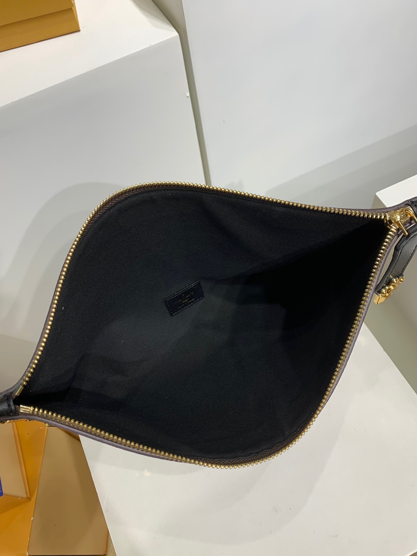 LOUIS VUITTON M12075 LUCKY TRUNK
