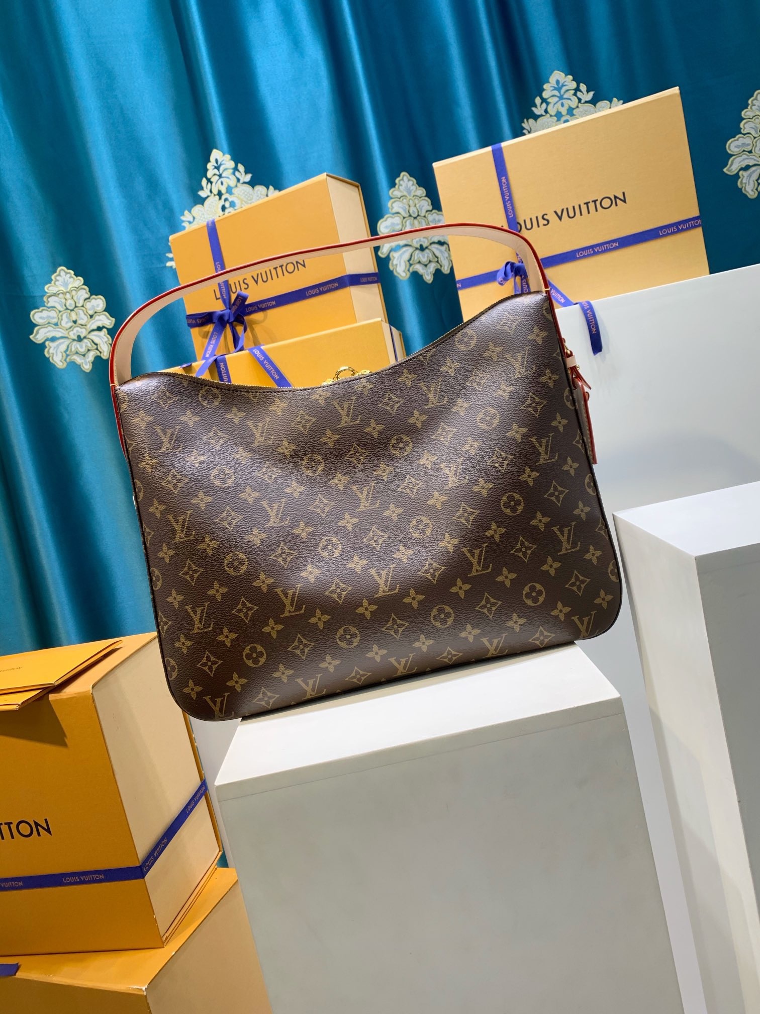 LOUIS VUITTON M12098 Slouchy MM