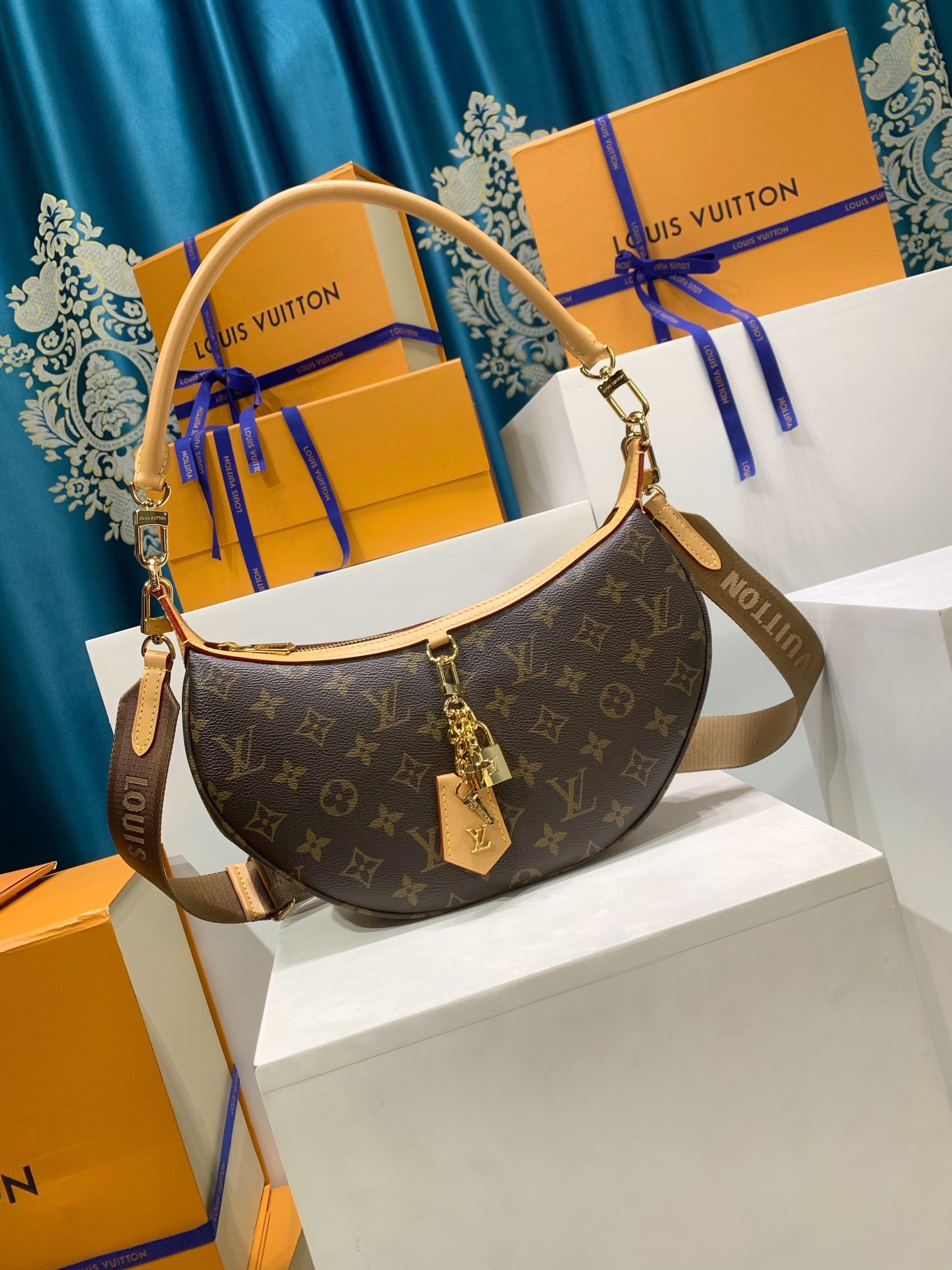 LOUIS VUITTON M12939 Looping