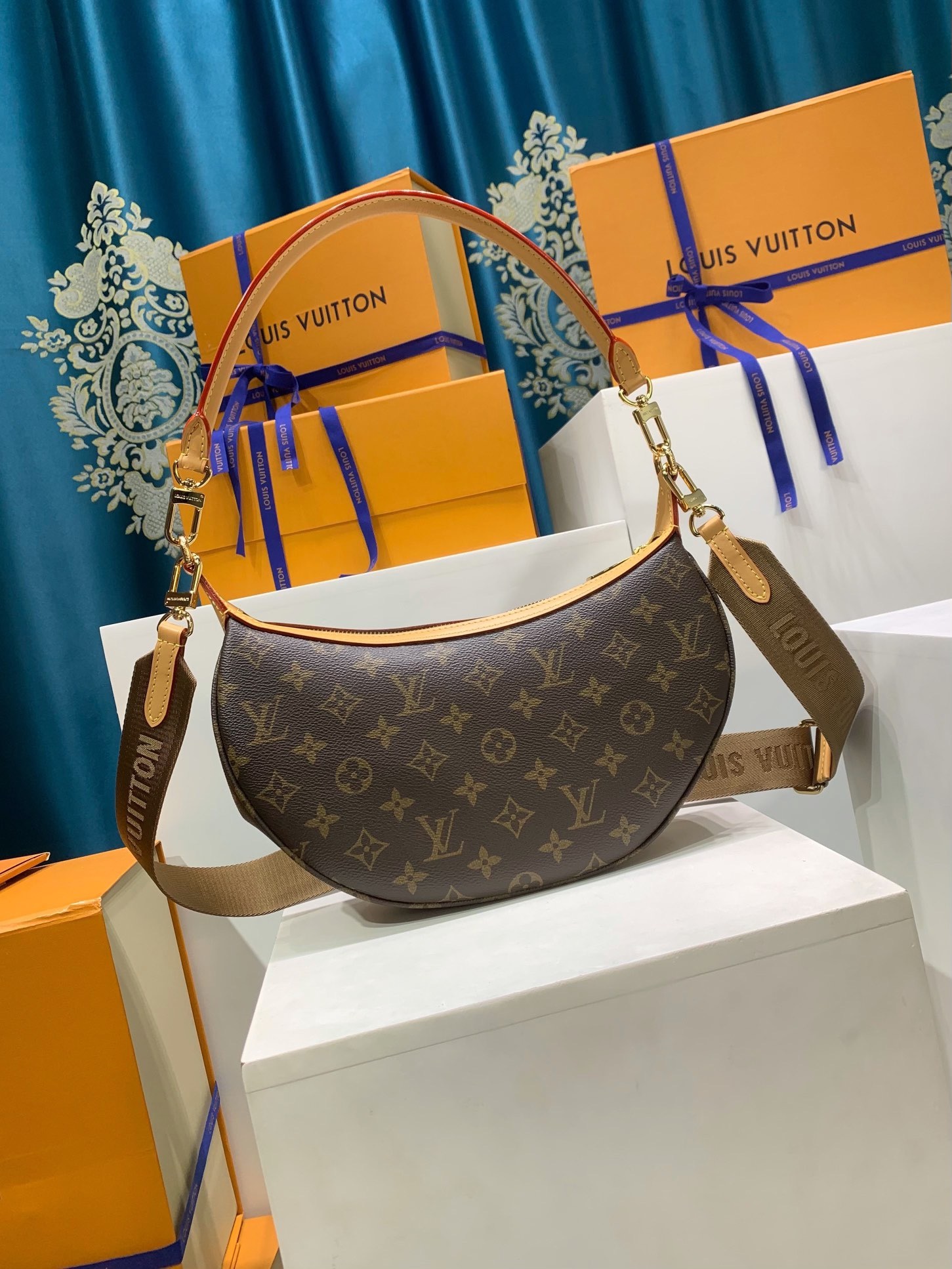 LOUIS VUITTON M12939 Looping