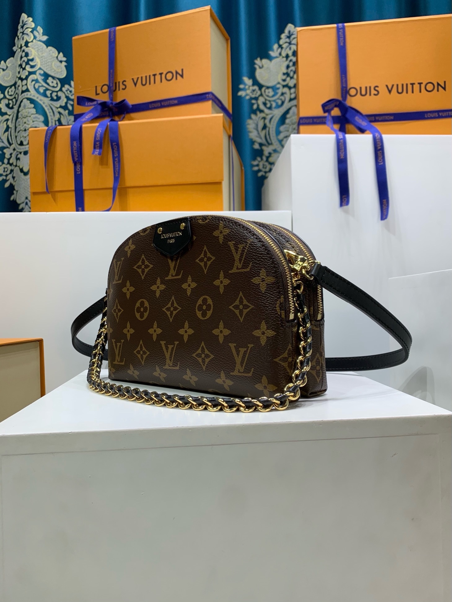 LOUIS VUITTON M12996 BE ALMA
