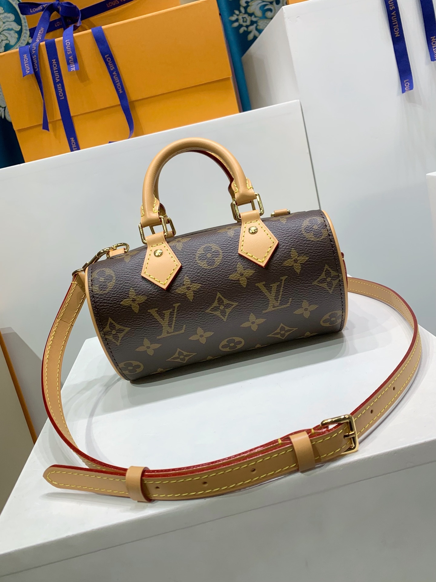LOUIS VUITTON M13226 Nano Speedy Dating