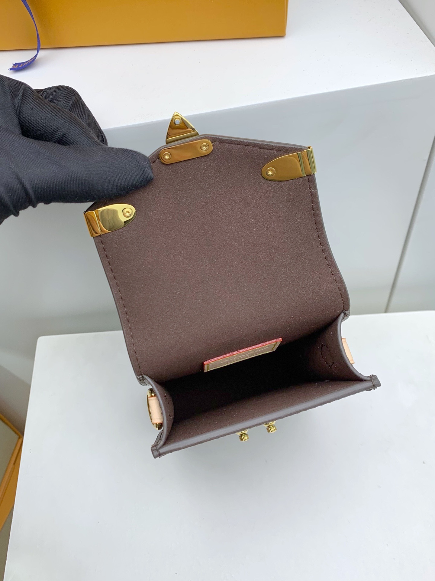 LOUIS VUITTON M13572 Phone Pouch Metis