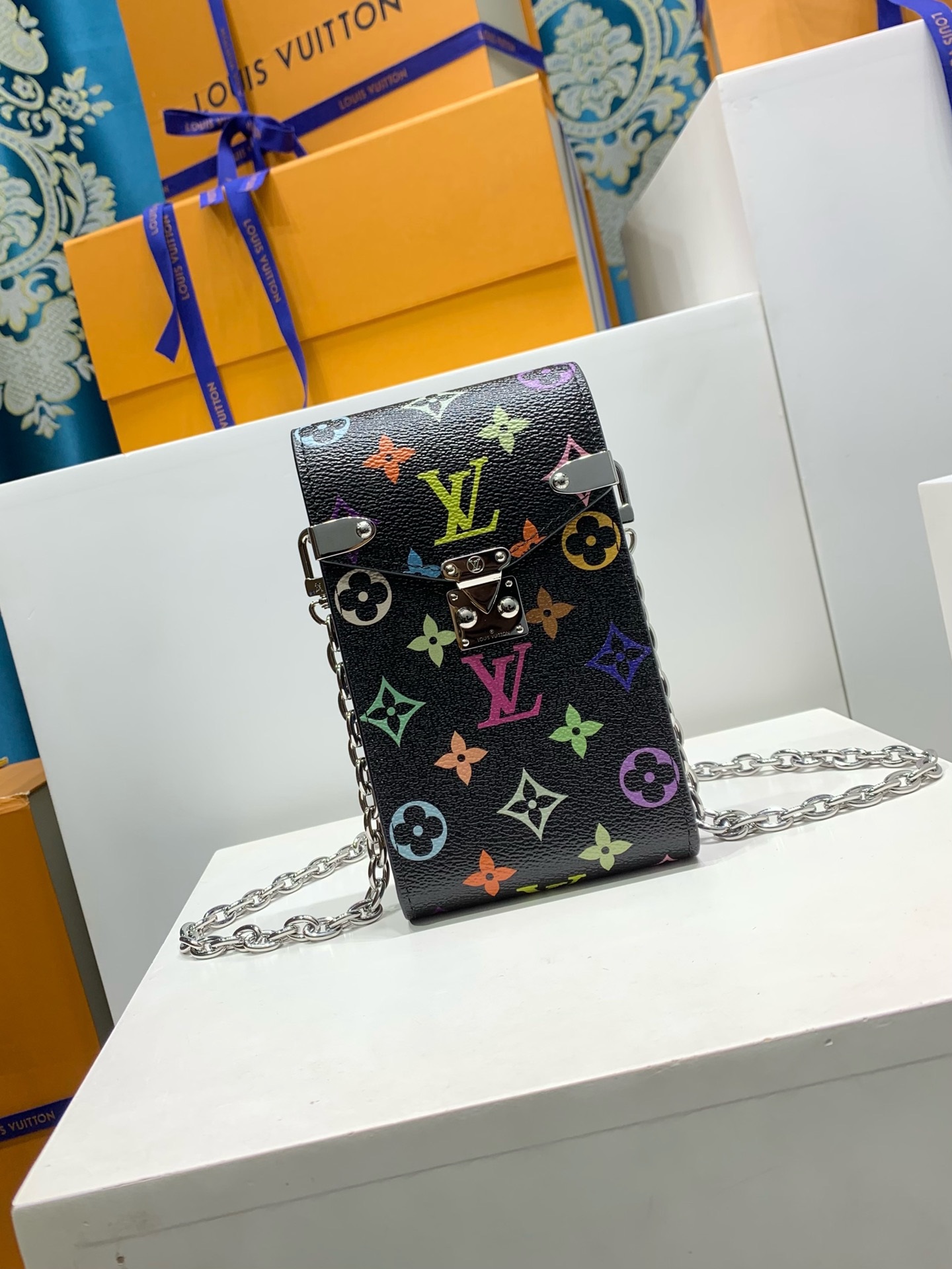 LOUIS VUITTON M14098 Metis Phone Pouch