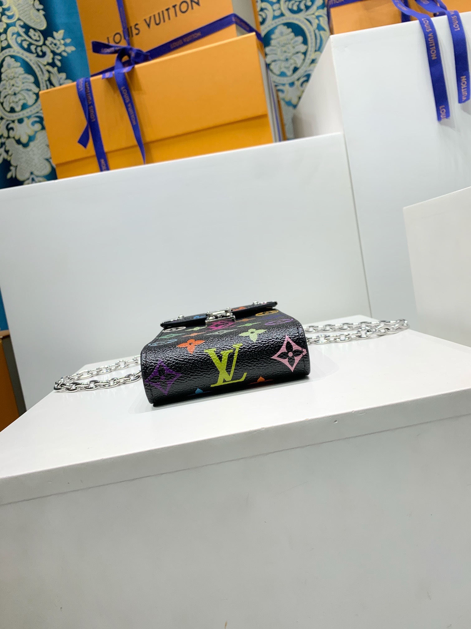 LOUIS VUITTON M14098 Metis Phone Pouch