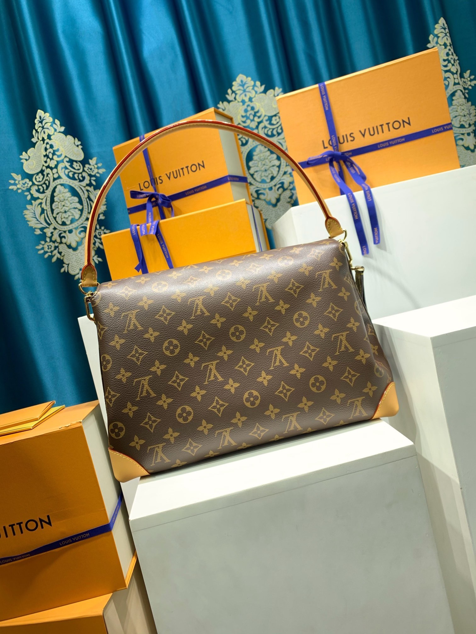 LOUIS VUITTON M14473 Hide Away MM