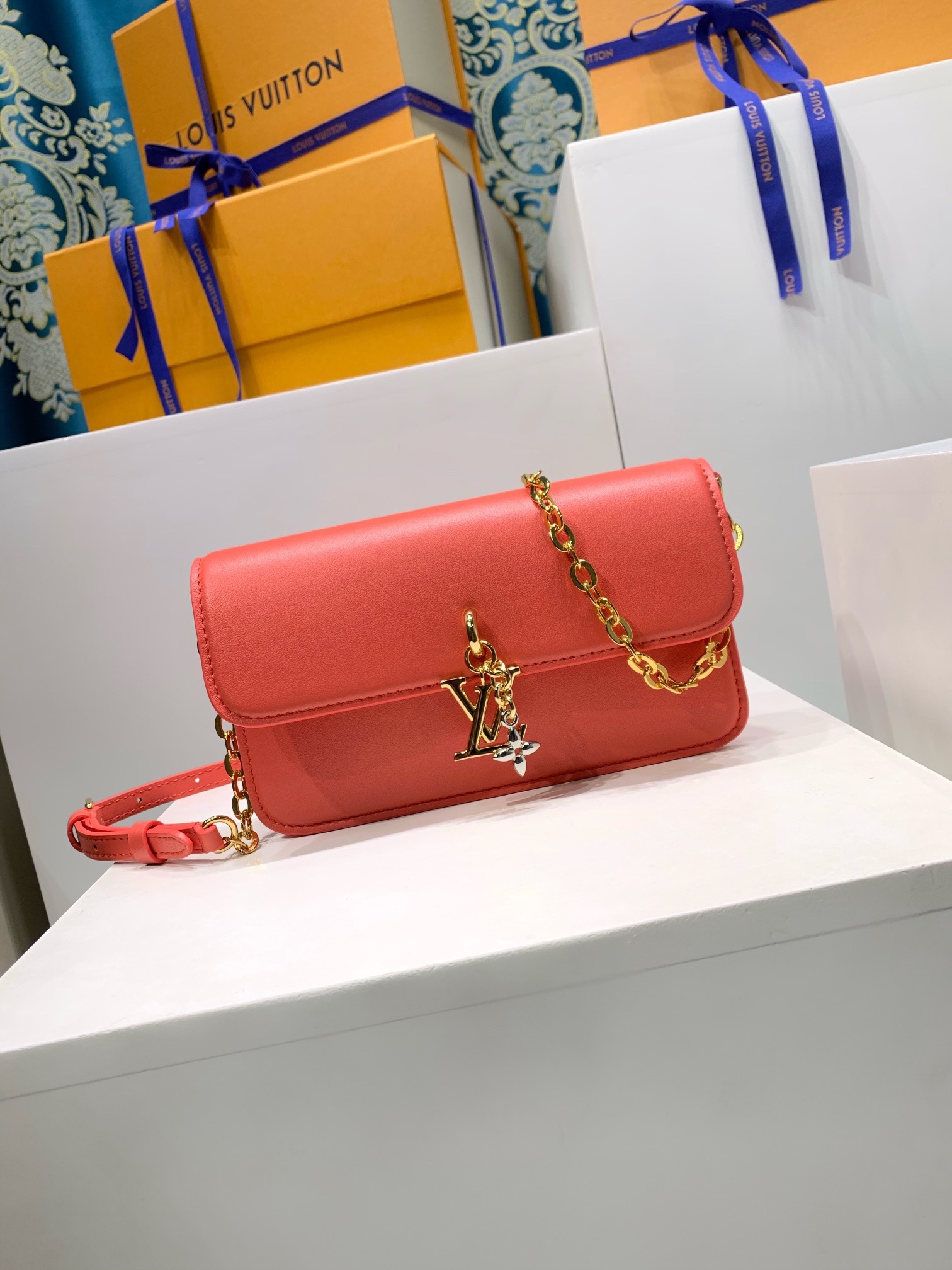 LOUIS VUITTON Wallet On Chain Bloom M14548