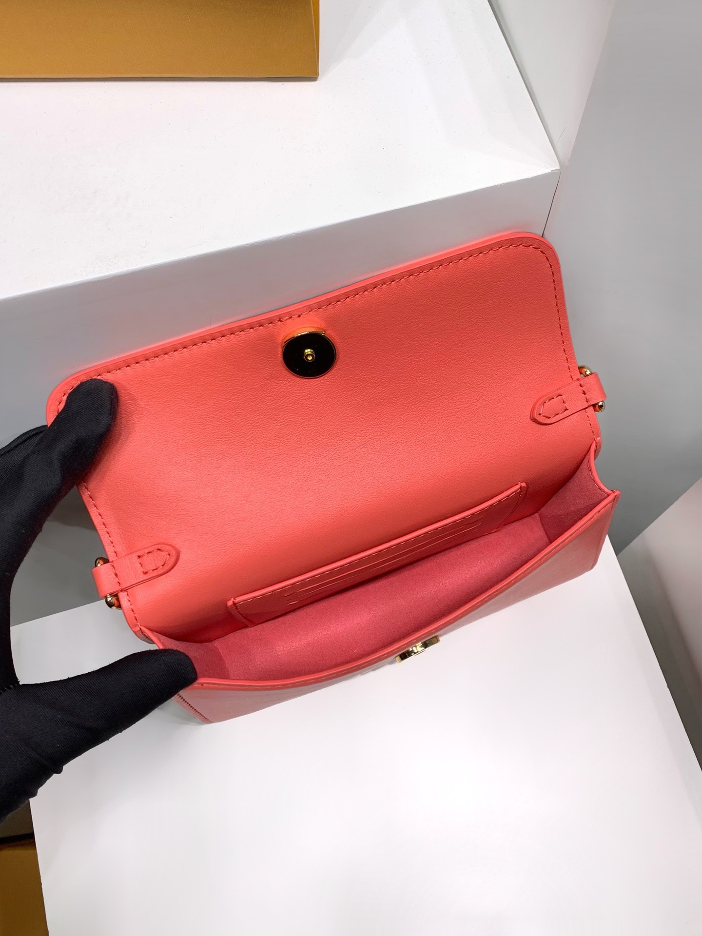 LOUIS VUITTON Wallet On Chain Bloom M14548