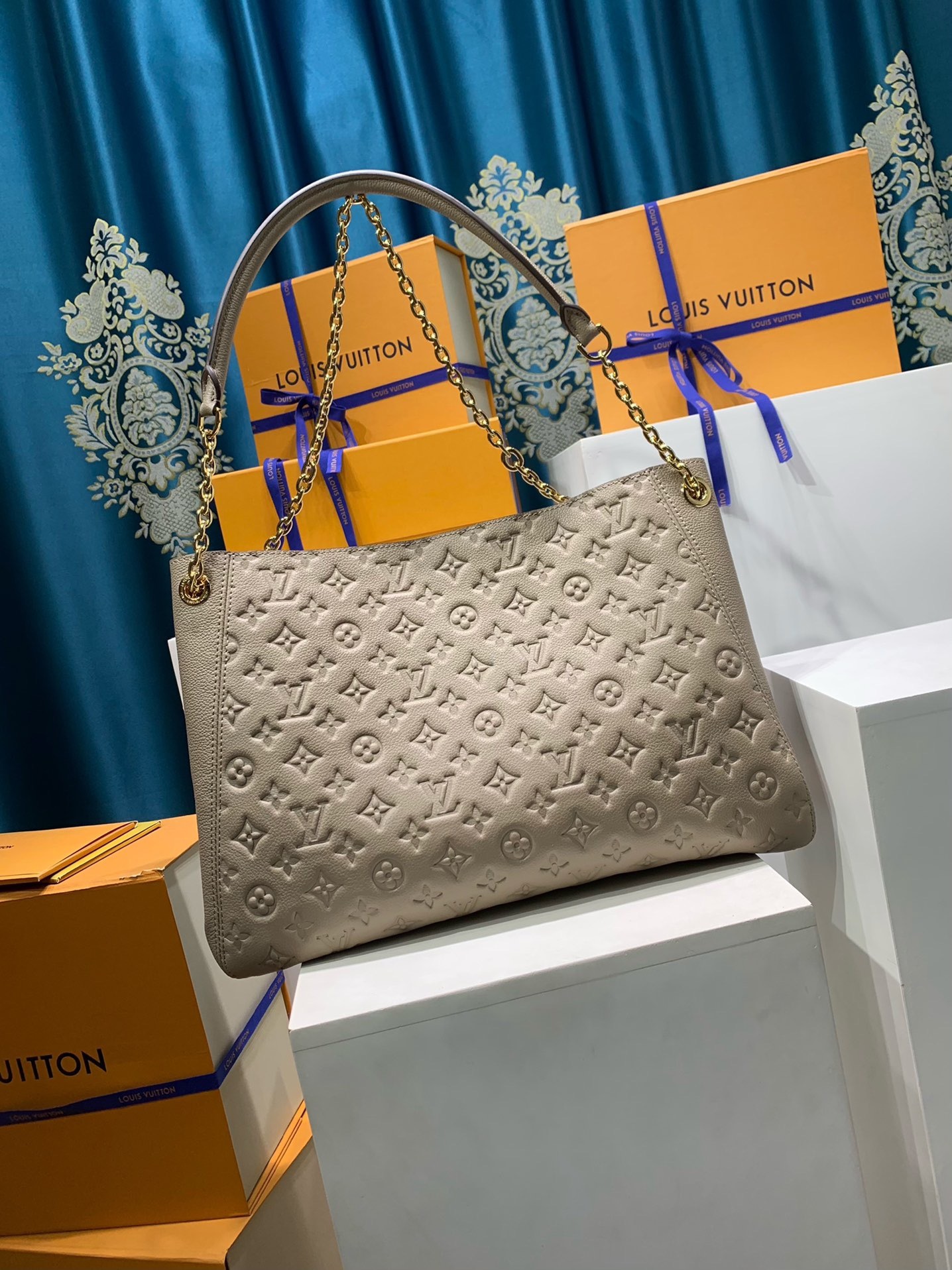 LOUIS VUITTON Anytime MM Bag M14658