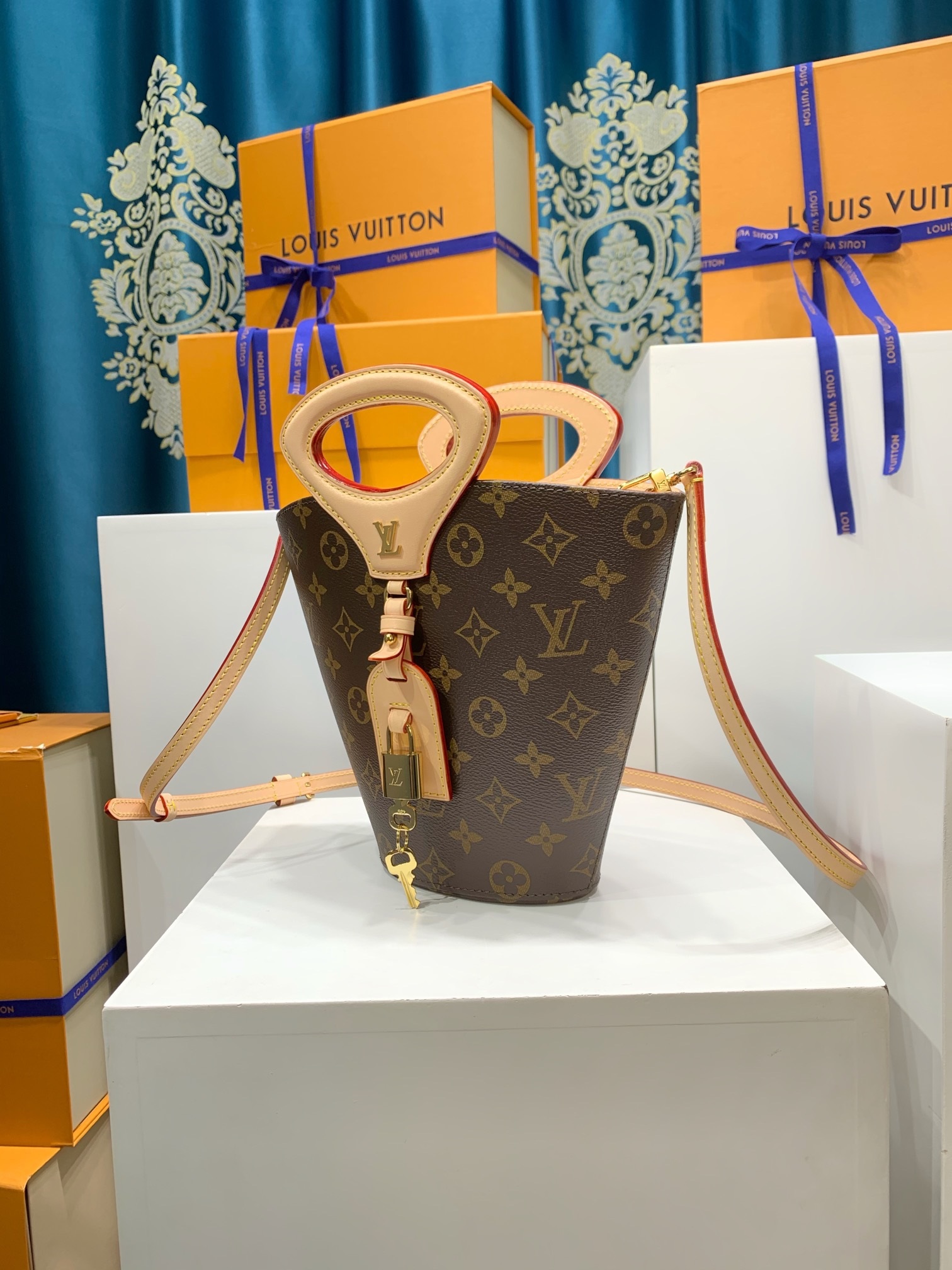 LOUIS VUITTON M14680 Rivage BB
