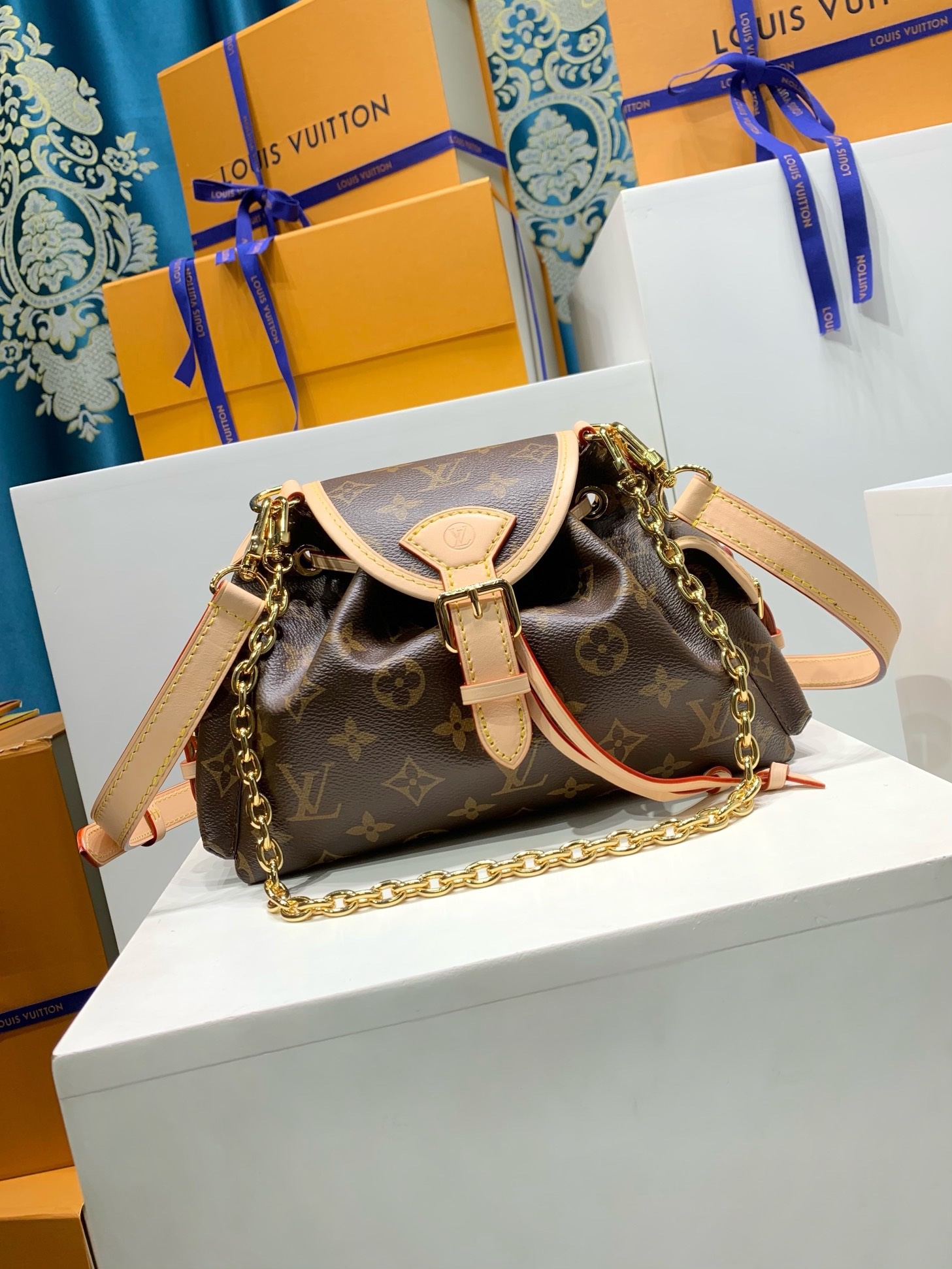 LOUIS VUITTON M25085 Odyssee