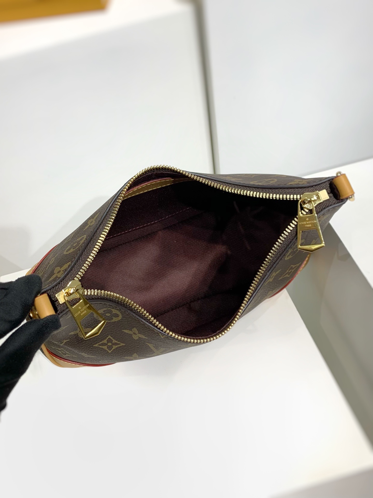 LOUIS VUITTON Boulogne PM M45832