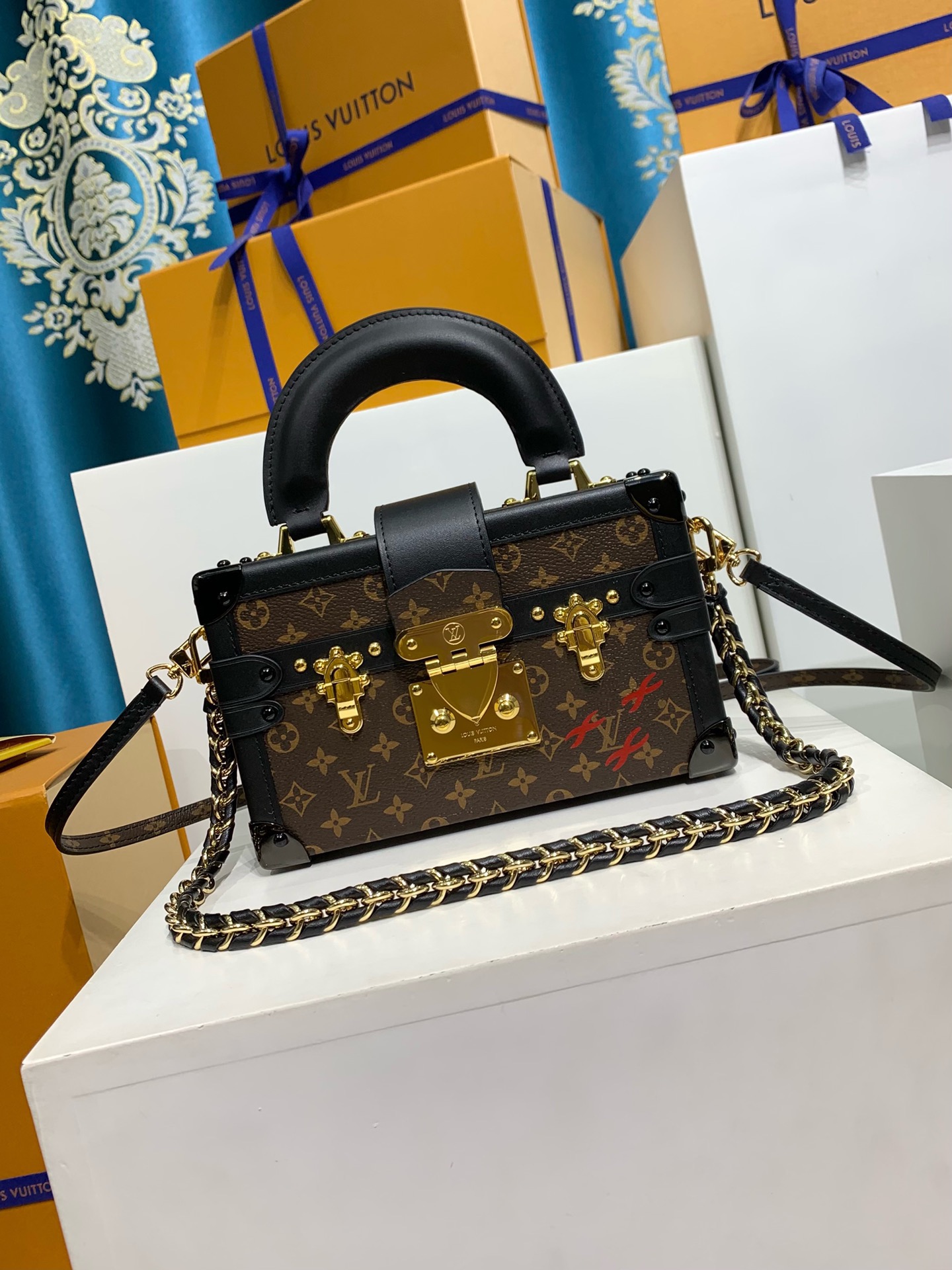 LOUIS VUITTON PETITE MALLE CAPITALE M46755