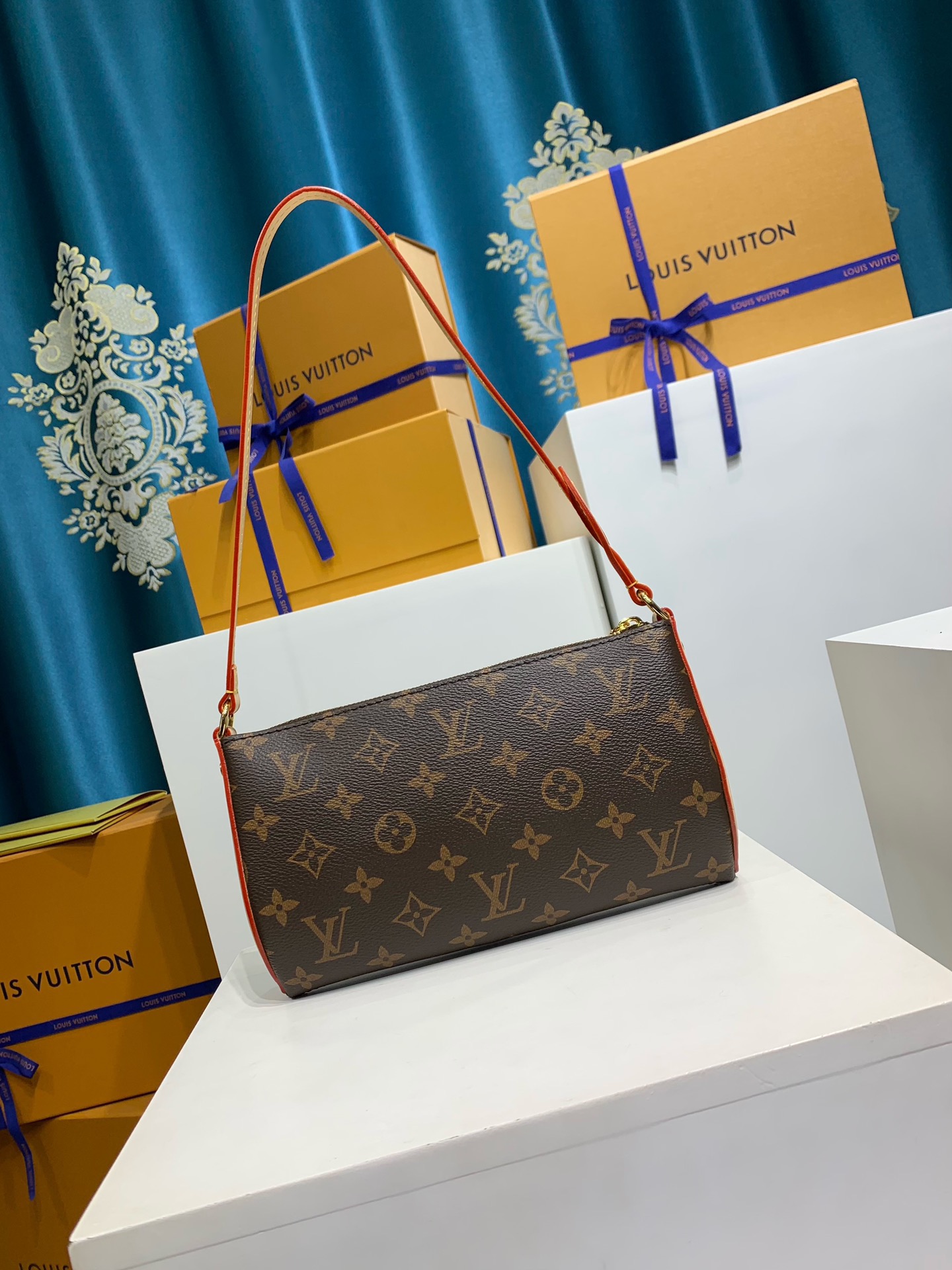 LOUIS VUITTON M47123 Pochette Tirette