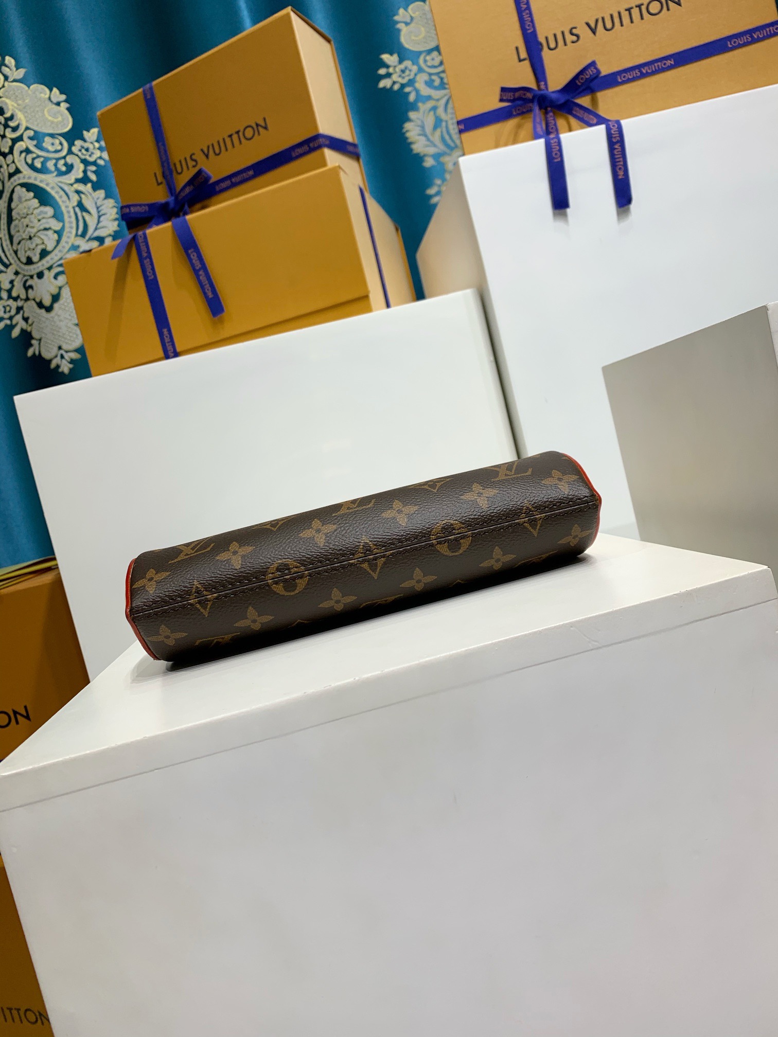 LOUIS VUITTON M47123 Pochette Tirette