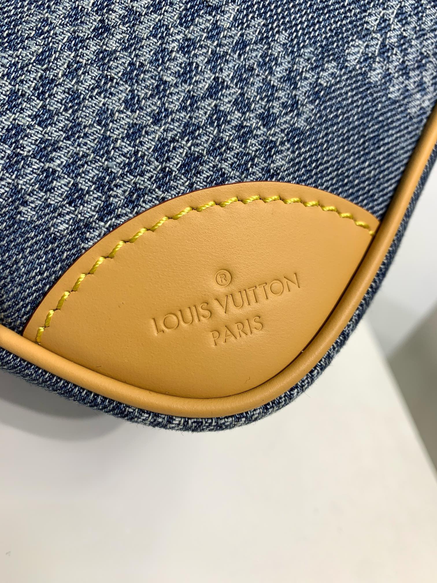 LOUIS VUITTON N40706 Chess Messenger Bag